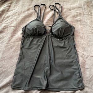 size M - black Tankini hidden bra low padding good support, stays on